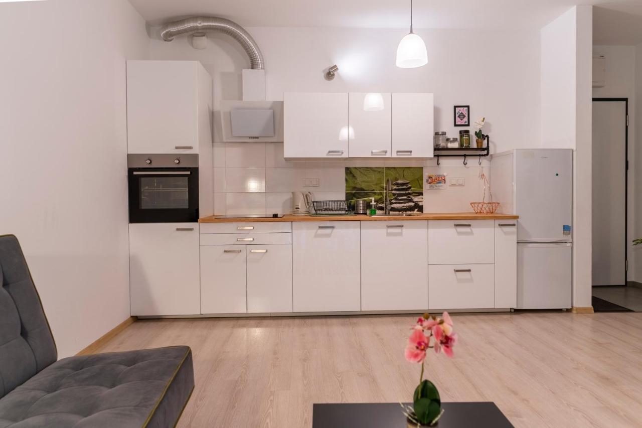 First - Green Zoliborz Apartment 6 Varşova Dış mekan fotoğraf